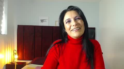 Snapshot of zuzana21 chatting on December 5, 6:11 pm Zuzana21 online show from December 5, 6:11 pm