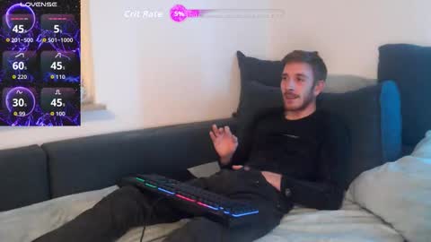 Zuzmoe online show from December 17, 10:27 pm