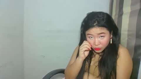 Snapshot of zyeii chatting on October 7, 5:43 pm sweet lylia online show from October 7, 5:43 pm