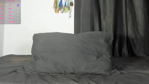 zyon garcia online show from November 2, 12:35 am