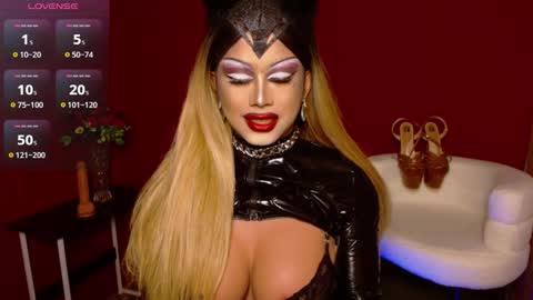 Snapshot of zyradom chatting on December 15, 6:50 am zyradom online show from December 15, 6:50 am