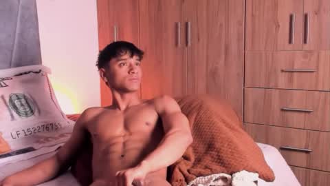 Snapshot of zyzz_1812 chatting on November 2, 3:42 am zyzz_1812 online show from November 2, 3:42 am