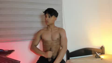 zyzz_1812 online show from March 26, 7:14 am