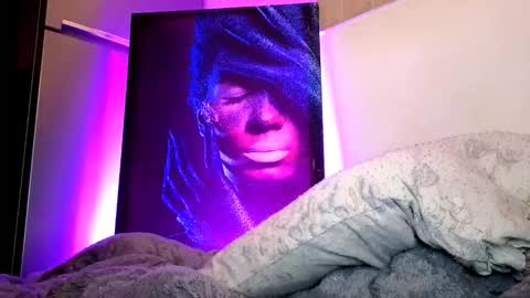 zzarraaa online show from November 17, 7:30 pm