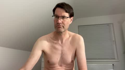 Snapshot of zzz123_cam chatting on May 16, 3:44 pm zzz123_cam online show from May 16, 3:44 pm