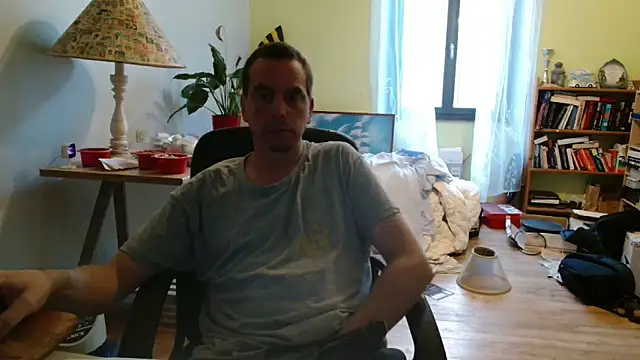 Snapshot of cloupefun chatting on October 9, 6:22 am cloupefun online show from October 9, 6:22 am
