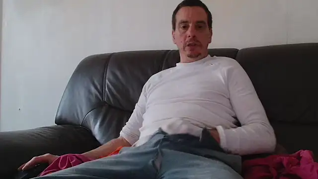 Snapshot of cloupefun chatting on October 28, 7:56 am cloupefun online show from October 28, 7:56 am