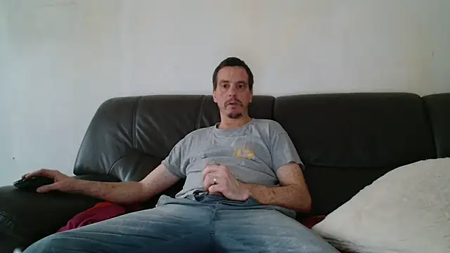 Snapshot of cloupefun chatting on November 6, 8:15 am cloupefun online show from November 6, 8:15 am