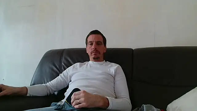 Snapshot of cloupefun chatting on November 7, 12:49 pm cloupefun online show from November 7, 12:49 pm