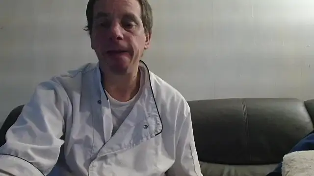 Snapshot of cloupefun chatting on December 3, 7:38 am cloupefun online show from December 3, 7:38 am