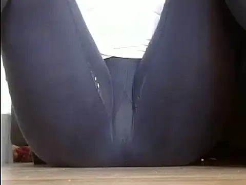 Snapshot of Squirtlady38 chatting on February 21, 1:44 pm Squirtlady38 online show from February 21, 1:44 pm