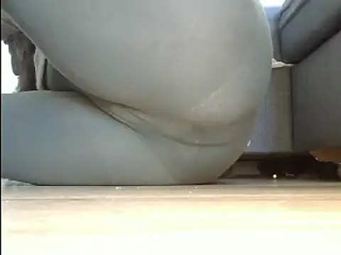 Snapshot of Squirtlady38 chatting on March 18, 1:31 pm Squirtlady38 online show from March 18, 1:31 pm