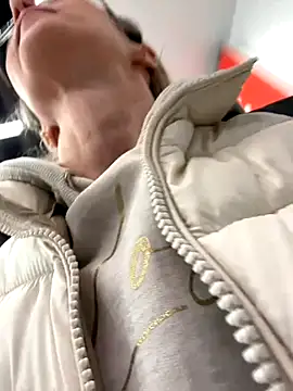 Snapshot of angelmommu chatting on November 26, 11:00 am angelmommu online show from November 26, 11:00 am