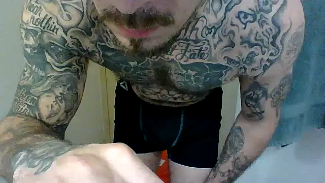 Snapshot of DADDY_KANE8--- chatting on January 2, 10:26 am DADDY KANE8--- online show from January 2, 10:26 am