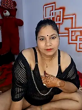 MOM-SUN-COUPLE online show from December 8, 8:20 am