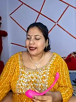 MOM-SUN-COUPLE online show from January 10, 6:38 pm