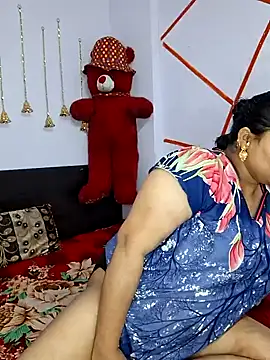 MOM-SUN-COUPLE online show from January 26, 3:36 pm