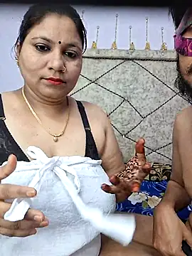 MOM-SUN-COUPLE online show from February 11, 10:48 am