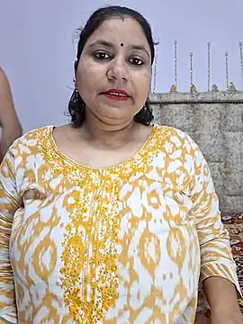 MOM-SUN-COUPLE online show from March 21, 5:23 pm