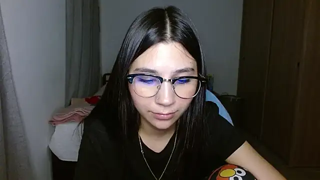 Snapshot of mia__lopez_ chatting on October 25, 3:36 am mia lopez online show from October 25, 3:36 am