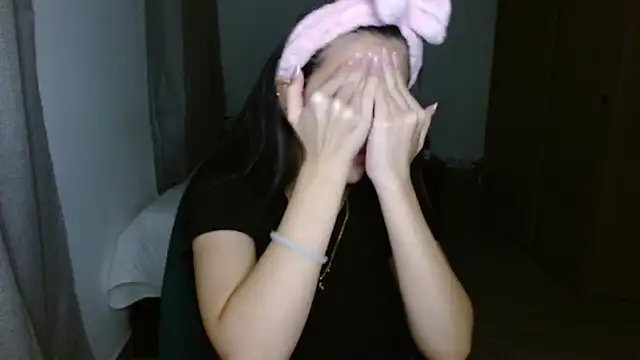 Snapshot of mia__lopez_ chatting on November 11, 4:23 am mia lopez online show from November 11, 4:23 am