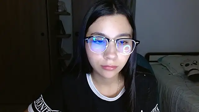 mia  lopez  online show from March 18, 2:37 am