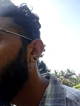 Snapshot of jithi007 chatting on December 25, 6:09 am jithi007 online show from December 25, 6:09 am