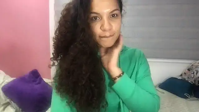 Snapshot of gatubelahot chatting on September 24, 2:15 am gatubelahot online show from September 24, 2:15 am