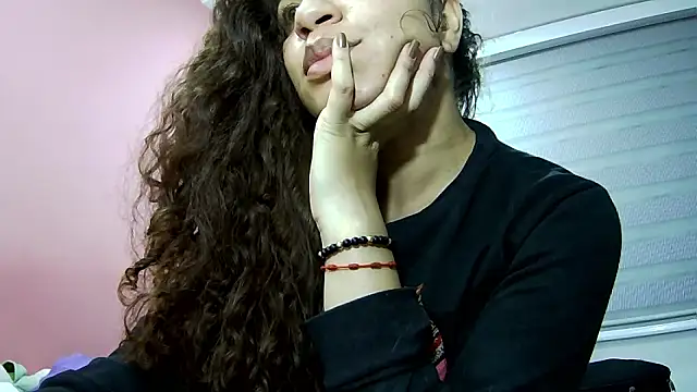 Snapshot of gatubelahot chatting on October 28, 2:15 am gatubelahot online show from October 28, 2:15 am