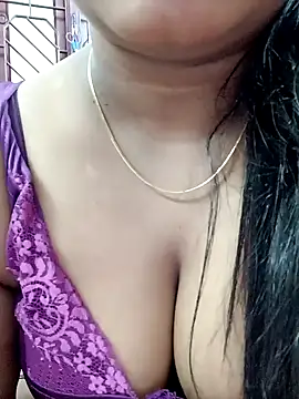 Snapshot of Lakhsmii chatting on December 28, 2:01 am Lakhsmii online show from December 28, 2:01 am