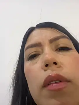 martina contreras online show from December 27, 4:04 am