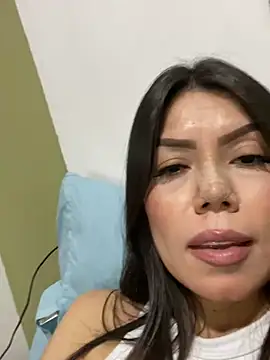 martina contreras online show from March 11, 8:09 am