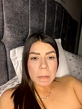 martina contreras online show from December 4, 9:07 am