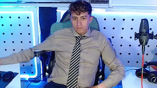 Darko0717 online show from September 26, 11:42 pm