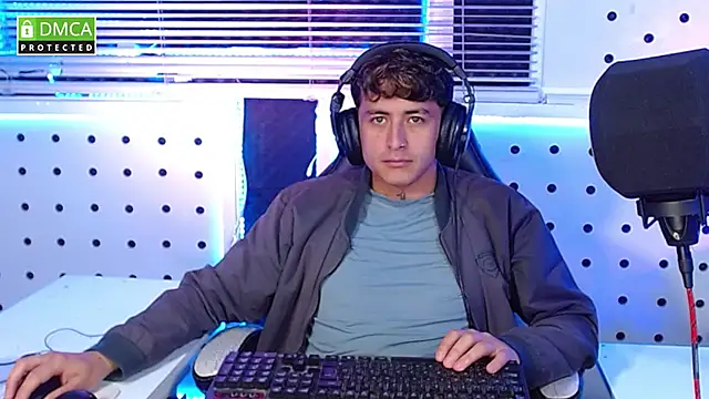 Darko0717 online show from October 12, 4:39 pm