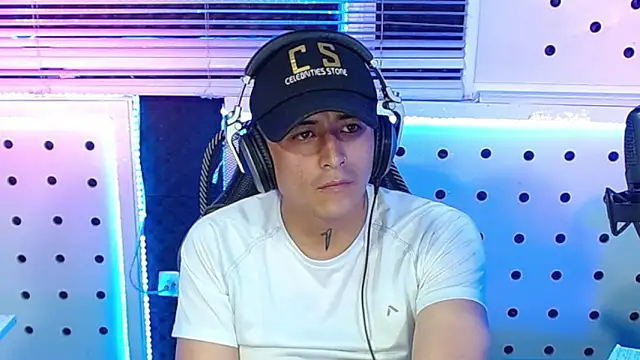 Darko0717 online show from October 24, 1:57 am