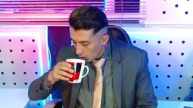 Darko0717 online show from November 11, 1:33 pm