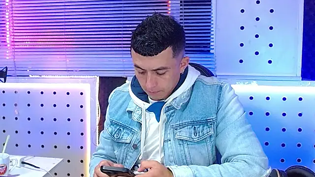 Darko0717 online show from March 14, 4:23 pm