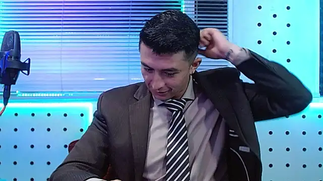 Darko0717 online show from April 18, 1:04 pm