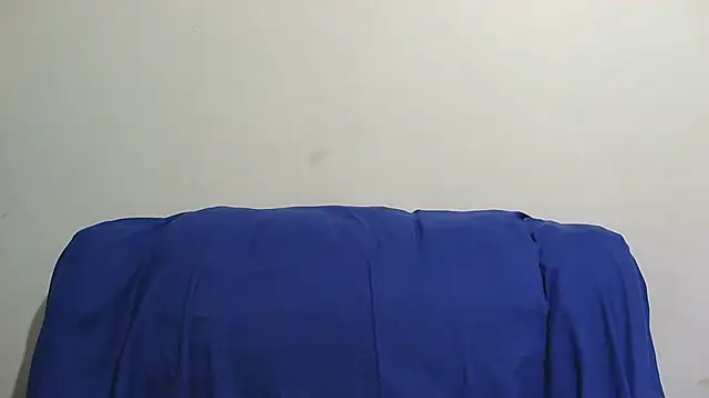 sluttylaura21 online show from October 29, 5:04 pm