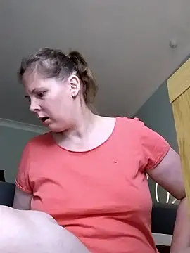 Snapshot of xxSexyBushLinnxx chatting on December 4, 12:36 pm xxSexyBushLinnxx online show from December 4, 12:36 pm