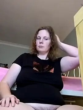 Snapshot of xxSexyBushLinnxx chatting on December 24, 11:00 pm xxSexyBushLinnxx online show from December 24, 11:00 pm