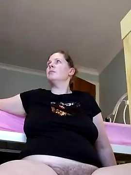 Snapshot of xxSexyBushLinnxx chatting on December 31, 9:17 pm xxSexyBushLinnxx online show from December 31, 9:17 pm