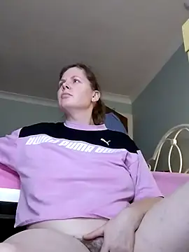 Snapshot of xxSexyBushLinnxx chatting on January 7, 1:46 pm xxSexyBushLinnxx online show from January 7, 1:46 pm