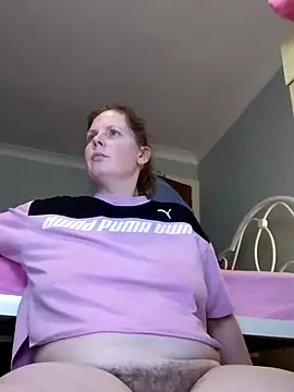 Snapshot of xxSexyBushLinnxx chatting on January 7, 7:38 pm xxSexyBushLinnxx online show from January 7, 7:38 pm