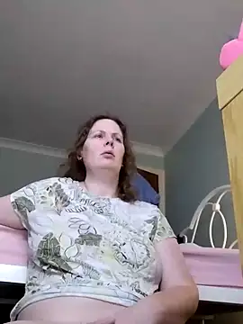 Snapshot of xxSexyBushLinnxx chatting on January 15, 11:21 am xxSexyBushLinnxx online show from January 15, 11:21 am