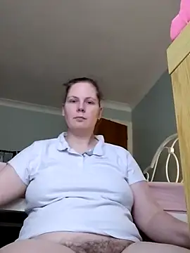 Snapshot of xxSexyBushLinnxx chatting on January 21, 11:35 am xxSexyBushLinnxx online show from January 21, 11:35 am