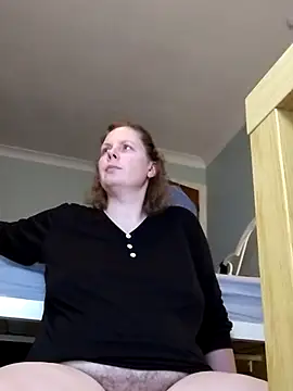 Snapshot of xxSexyBushLinnxx chatting on February 13, 8:24 pm xxSexyBushLinnxx online show from February 13, 8:24 pm