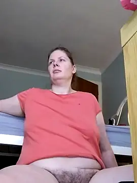 Snapshot of xxSexyBushLinnxx chatting on February 23, 1:32 pm xxSexyBushLinnxx online show from February 23, 1:32 pm