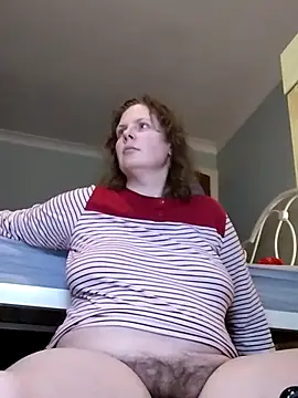 Snapshot of xxSexyBushLinnxx chatting on February 28, 9:12 pm xxSexyBushLinnxx online show from February 28, 9:12 pm